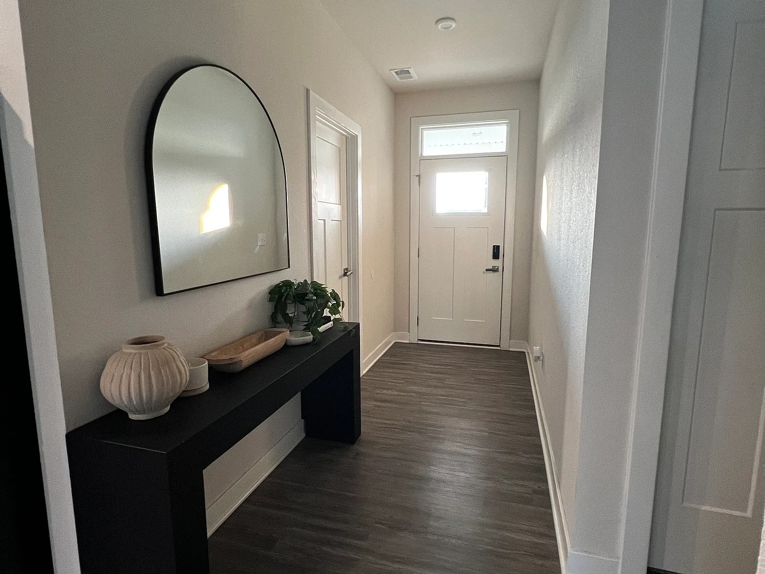 3 bed, 1670 sqft, $2,800 — Photo 2