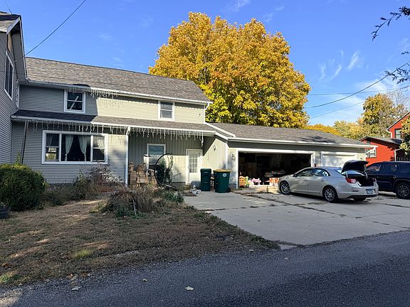 4th image of 108 N Main St