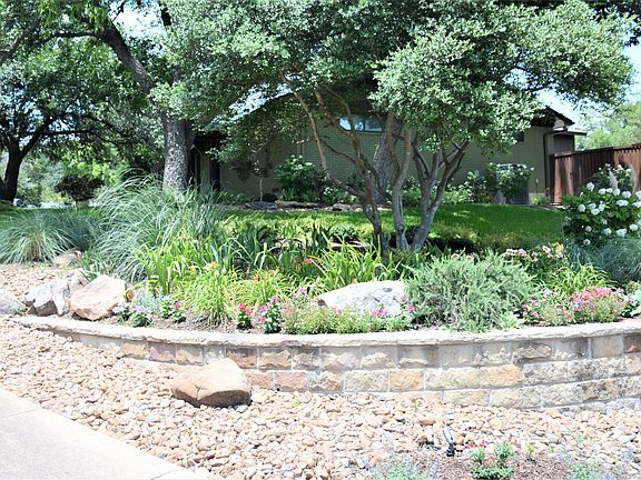 3rd image of 854 Creekridge Dr