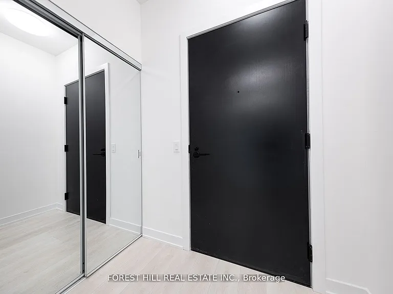 117 Broadway Ave #1302 — Photo 2