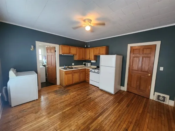 1125 Paul St #B, Ottawa, IL 61350