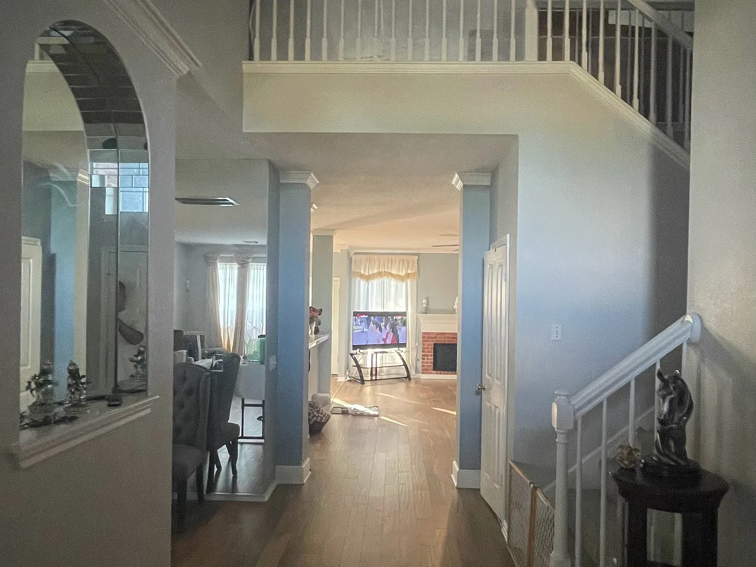 4 bed, 2.5 bath, 2818 sqft, $2,850 — Photo 3
