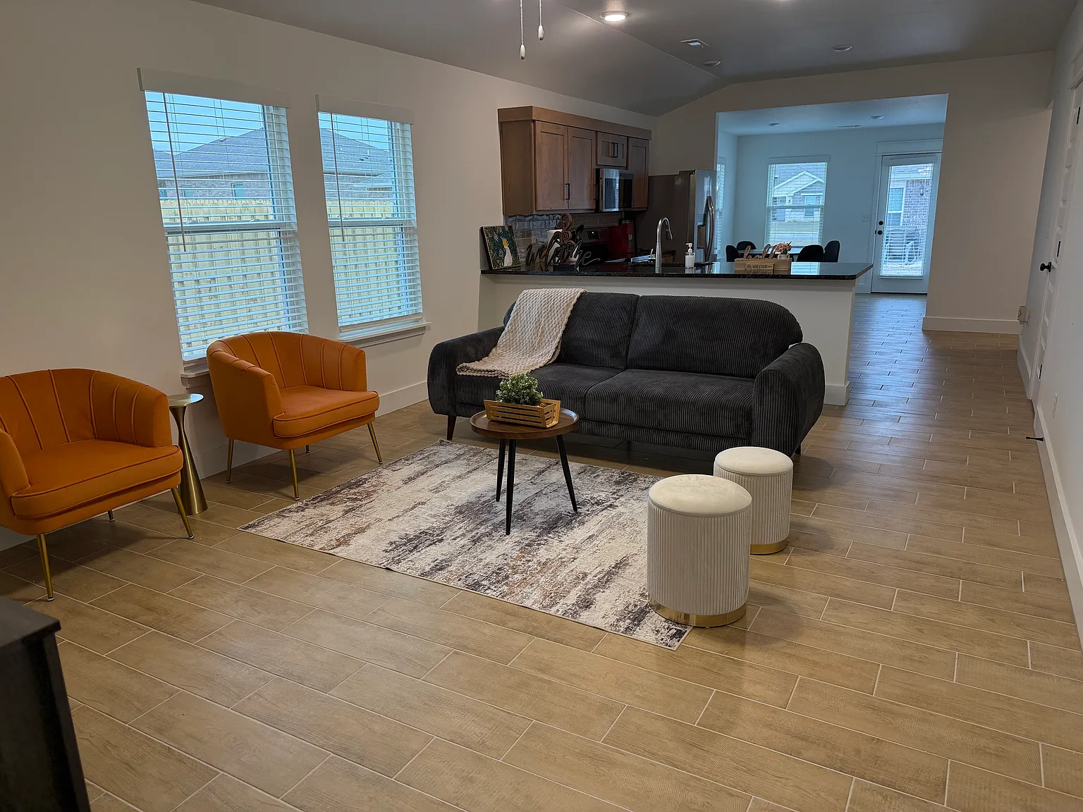 2111 Bluebonnet Ln — Photo 2