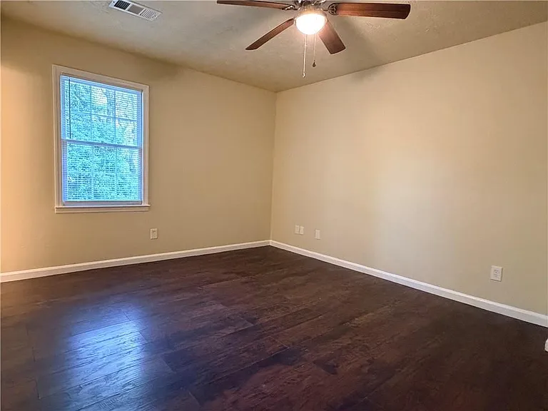 728 Burnt Creek Dr NW #B — Photo 9
