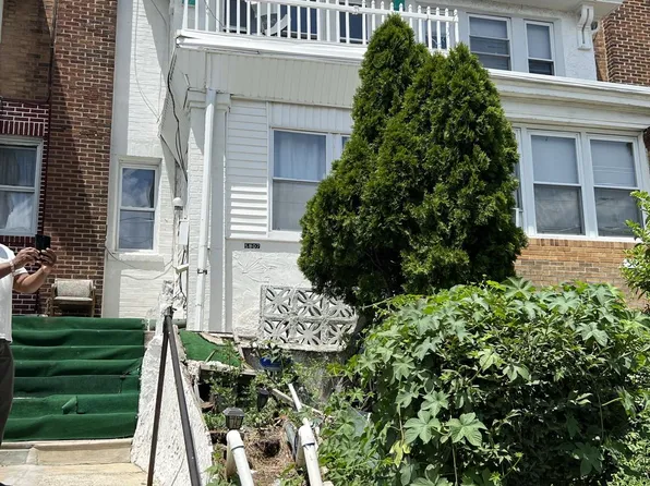 5807 Malvern Ave, Philadelphia, PA 19131