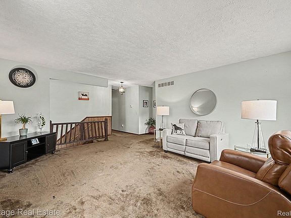 5th image of 2986 Cumberland Rd