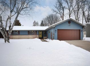 1230 E Hanson Dr, Appleton, WI 54915