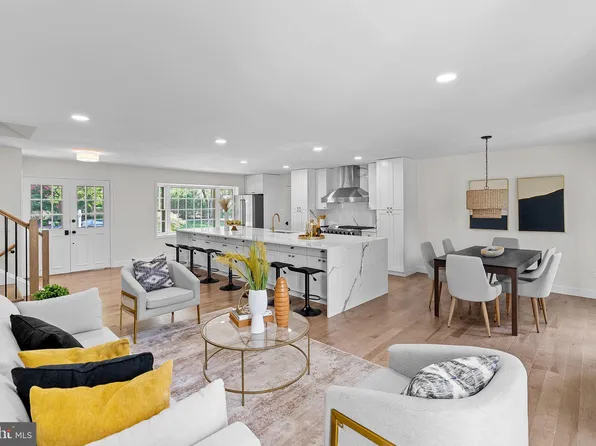 1430 Filene Ct, Vienna, VA 22182