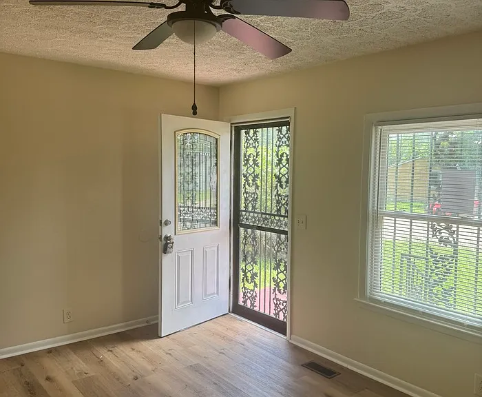 3004 Lytle Dr — Photo 6
