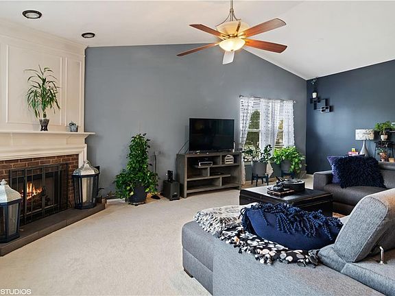 4th image of 909 Kendal Dr