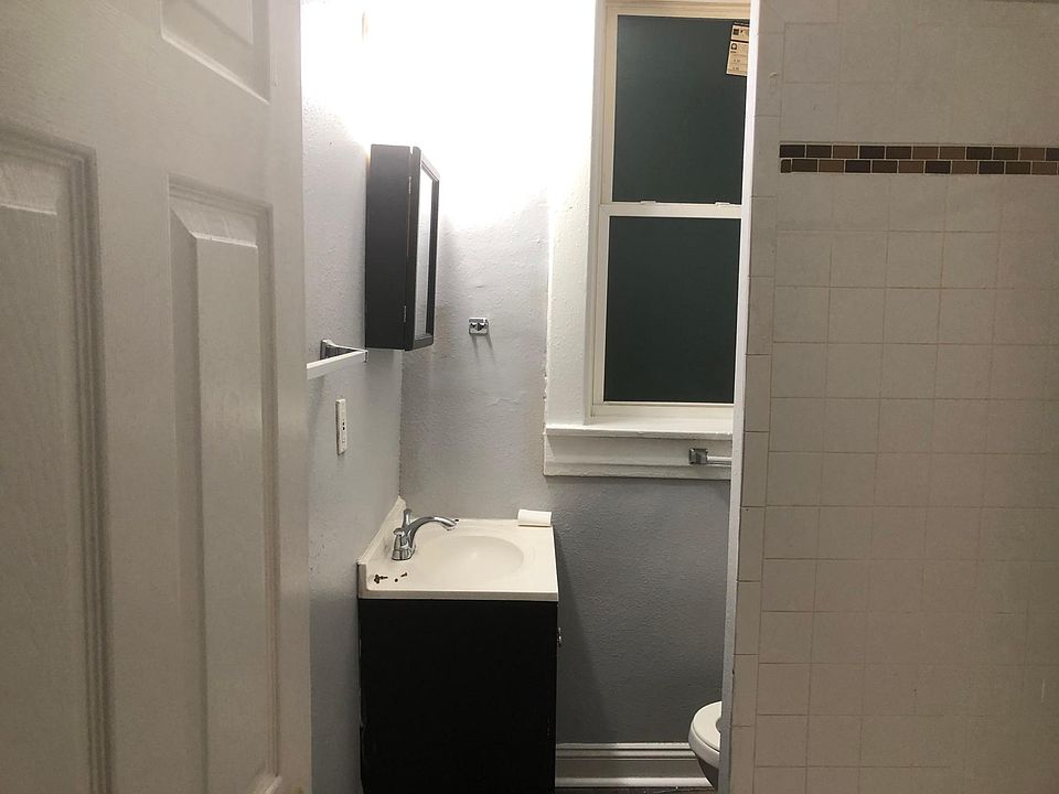 1st image of 4220 Dewey Ave Floor 2