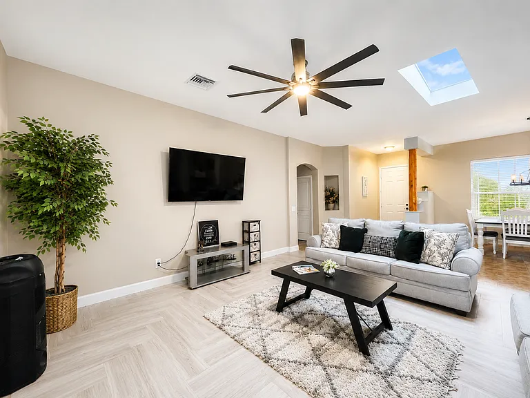 24350 W Fernwood Ct — Photo 3