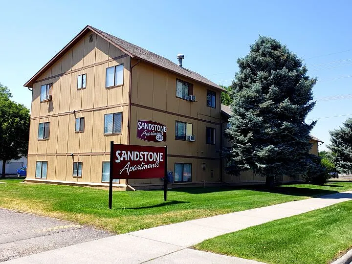 3 bed, 1.0 bath, $1,195 — Photo 1
