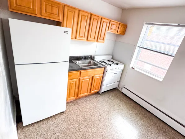 1237 Magnolia Ave, Camden, NJ 08103