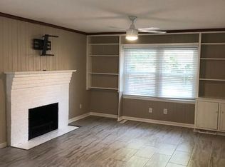 2004 Fontaine Rd, Lexington, KY 40502