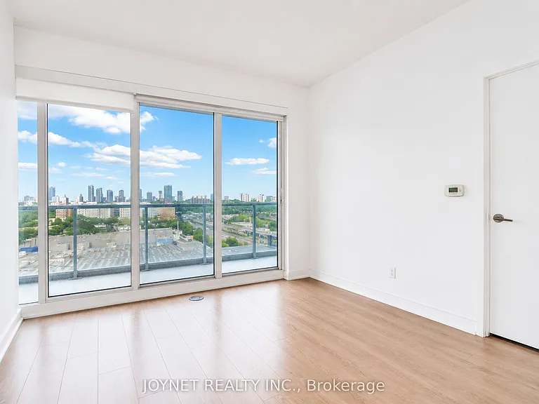 117 McMahon Dr #701 — Photo 22