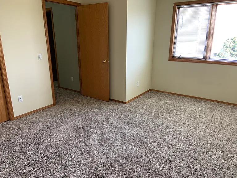 1228 N High Point Rd — Photo 20