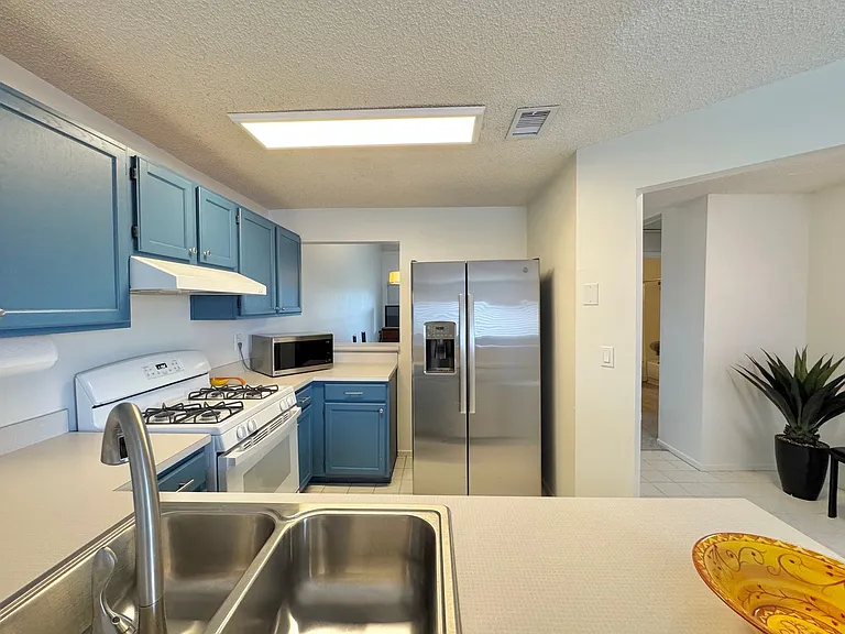 715 Magnolia Pl — Photo 12