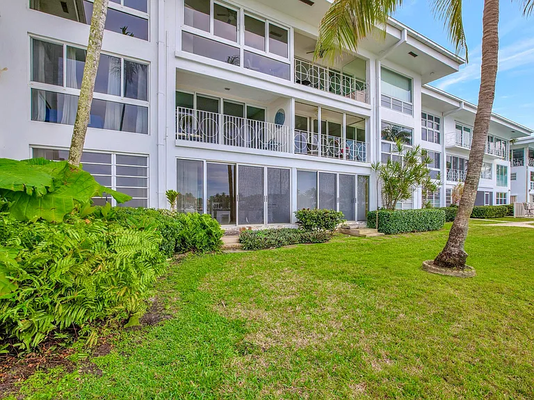 2727 Yacht Club Blvd #2A — Photo 48