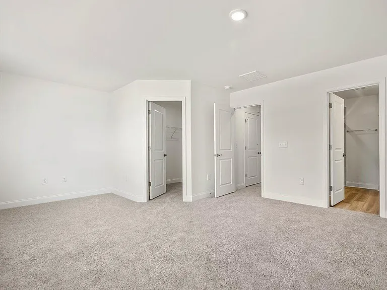 53 Lavender Ln — Photo 9