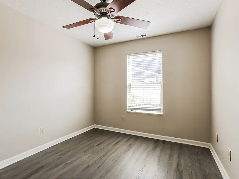 5384 Lakeside Manor Dr — Photo 11