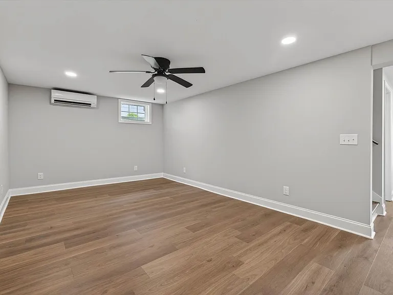 221 Clearview Dr — Photo 29