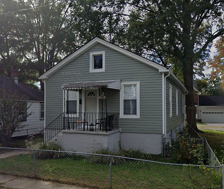 Nice Landscape yard Newer windows