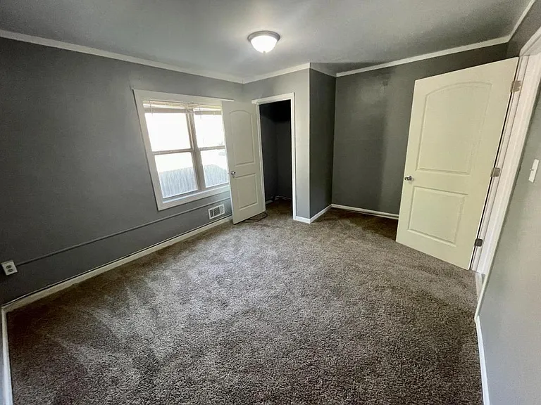 2813 Cottage Grove Ave #2 — Photo 6