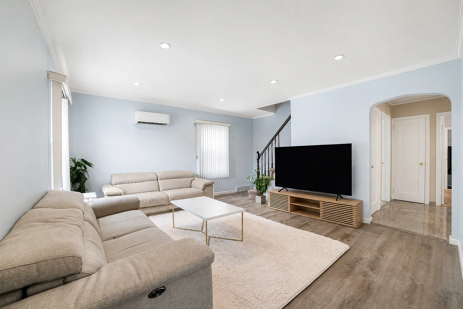 4 bed, 1485 sqft, $4,800 — Photo 1