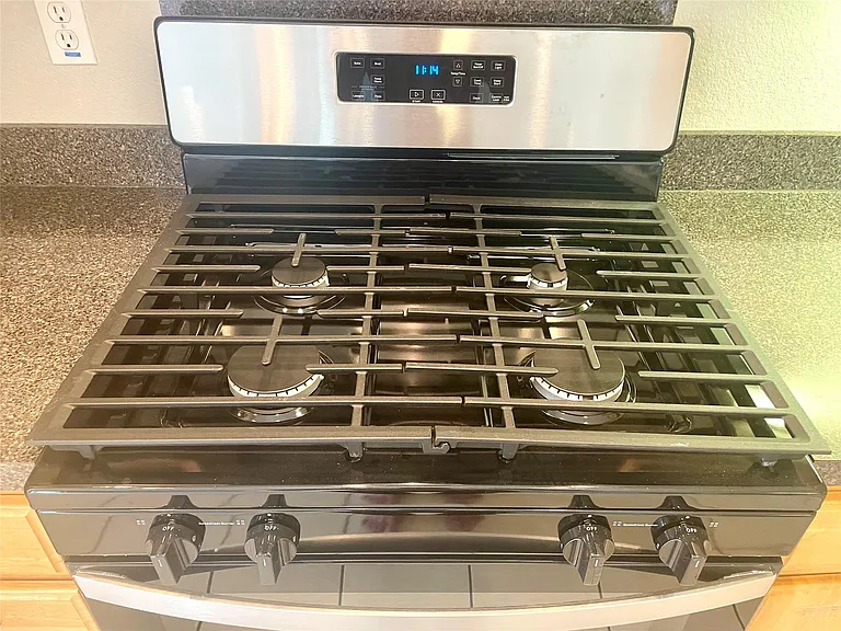 1207 W North Loop Blvd #A — Photo 16