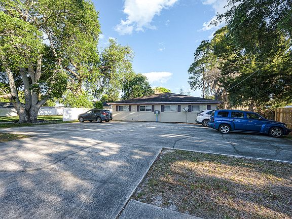 2nd image of 308 Parker Dr
