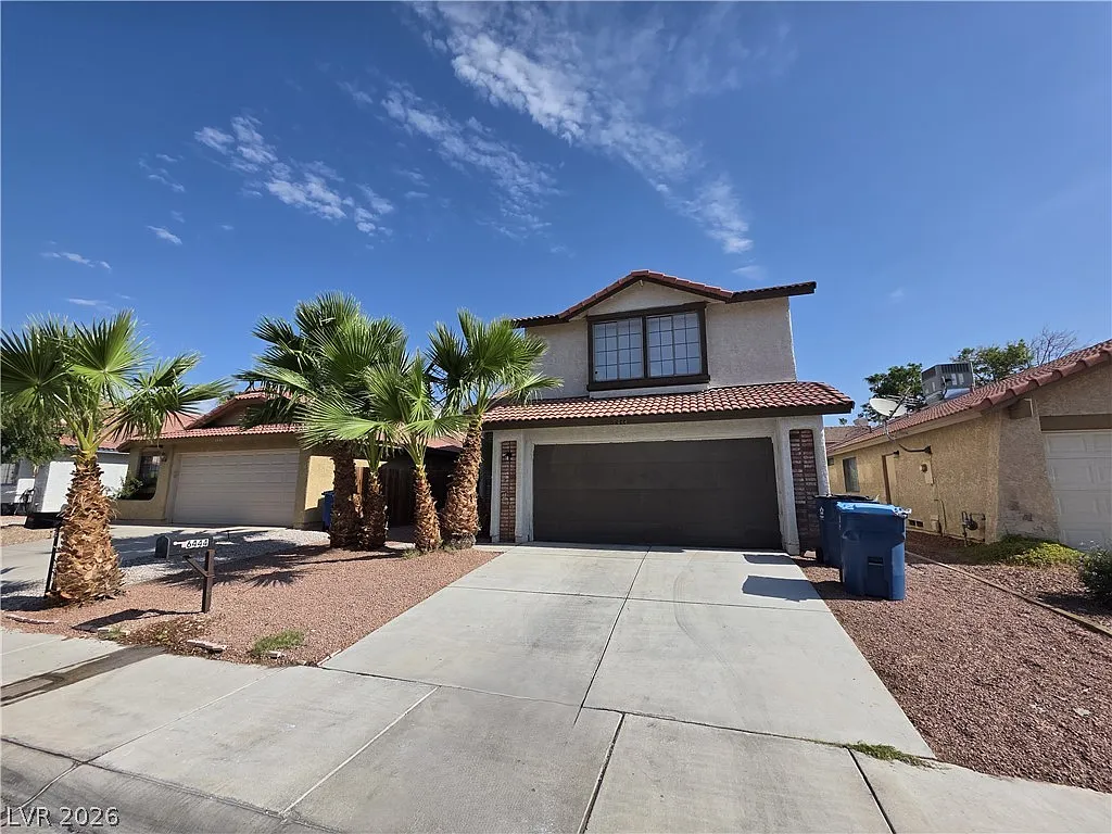 4 bed, 2.5 bath, 1726 sqft, $1,895 — Photo 2