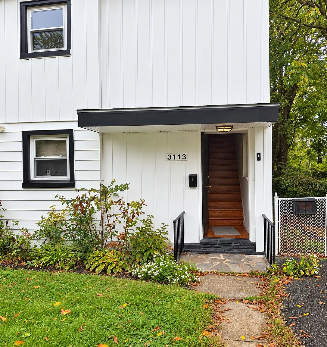 3113 Gibbons Ave — Photo 1