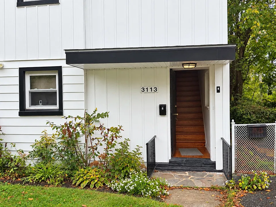 3113 Gibbons Ave