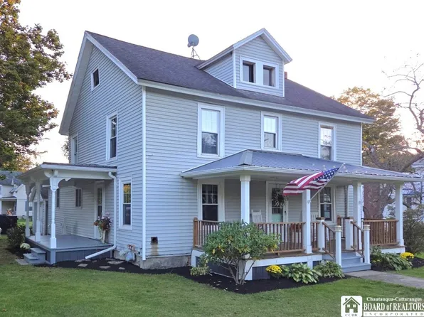 89 E Main St, Angelica, NY 14709