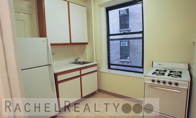 Rented by Rachel Realty | media 9