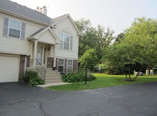 1101 Huntwyck Ct, Elgin, IL 60120