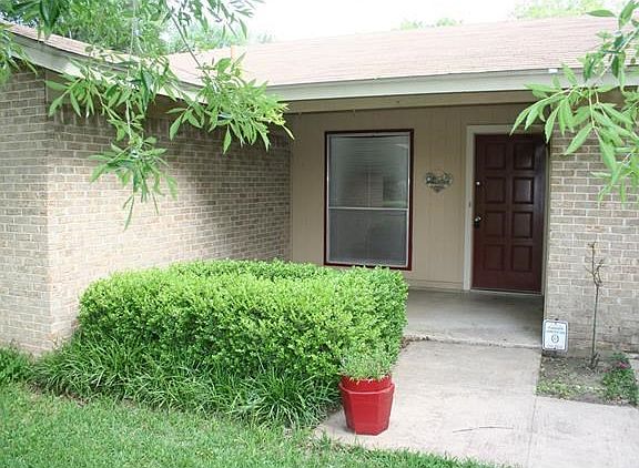 4th image of 9509 Meadowheath Dr