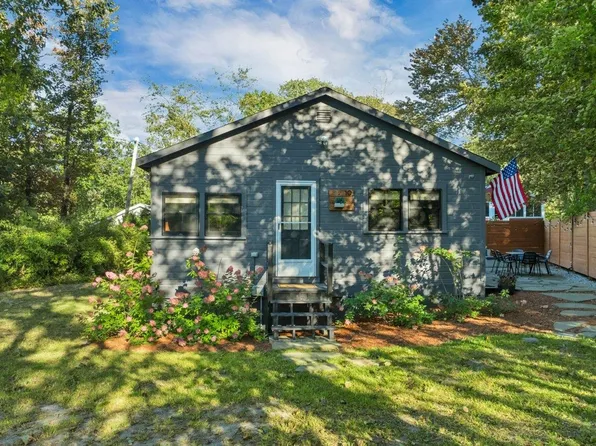 10 Elm Street, Alton, NH 03810