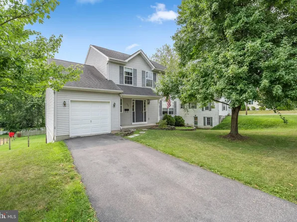 208 E Race St, Pottstown, PA 19464