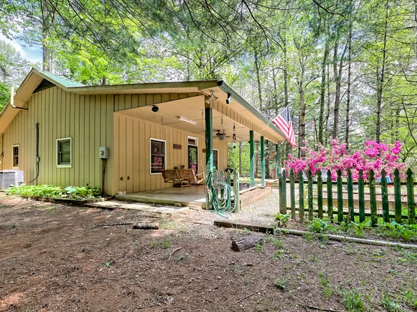 753 Watkins Field Rd, Clayton, GA 30525