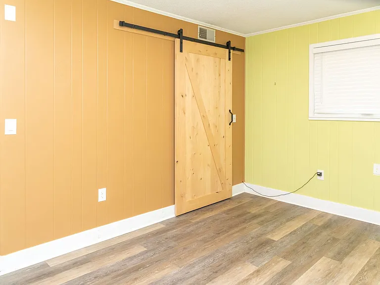 505 Adams Rd — Photo 18
