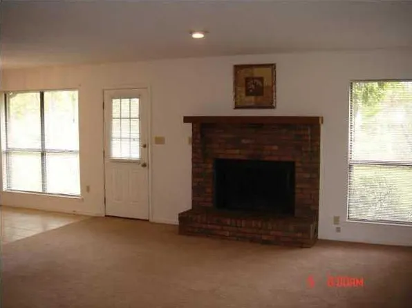 144 Deville Dr, Mary Esther, FL 32569
