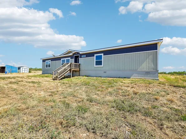 290 Lilly Bear Ln, Moore, TX 78057