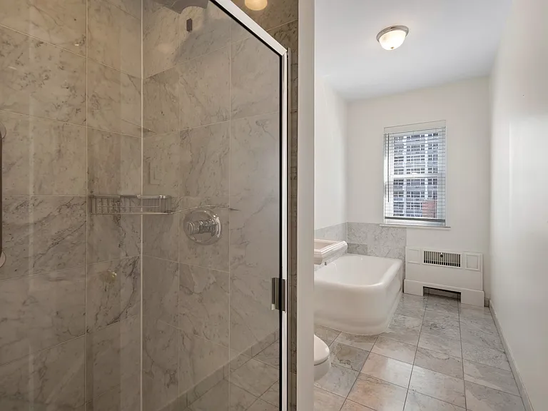 4300 N Marine Dr #602 — Photo 16