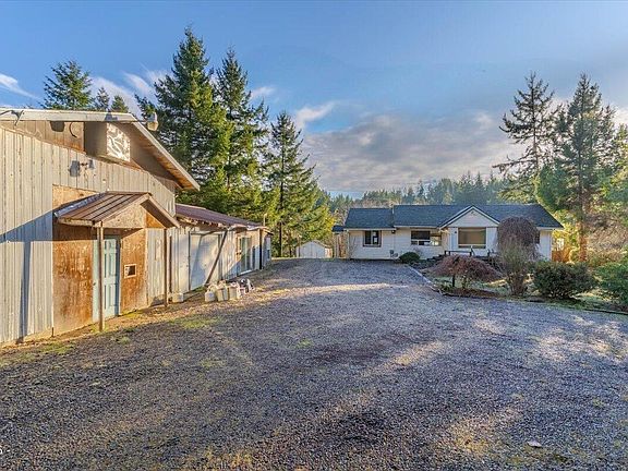 2nd image of 376 Olalla Rd