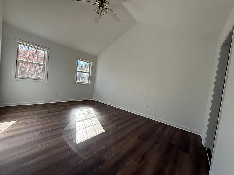 206 Olivarri Dr — Photo 11