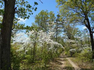 1090 Sanctuary Rd, Eureka Springs, AR 72632