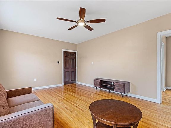 4th image of 214 Upham St Unit 10C