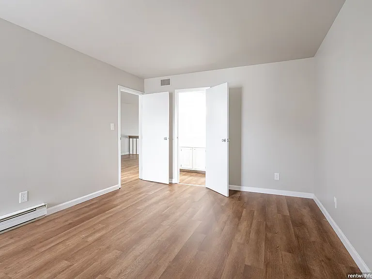 8827-8865 W Appleton Ave — Photo 12